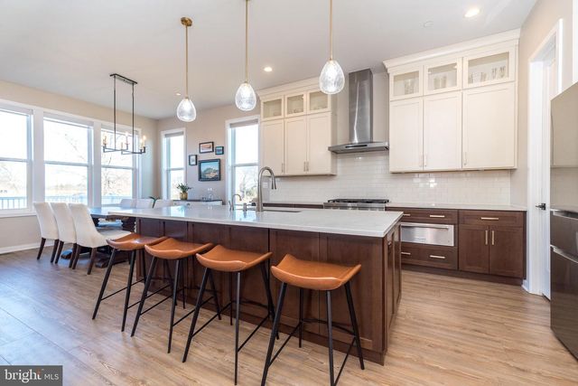 725 CONRAD DR, Warrington, PA 18976