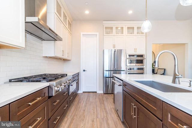 725 CONRAD DR, Warrington, PA 18976