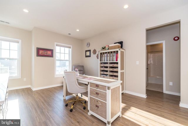 725 CONRAD DR, Warrington, PA 18976