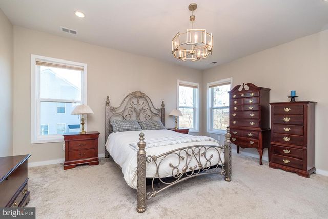 725 CONRAD DR, Warrington, PA 18976