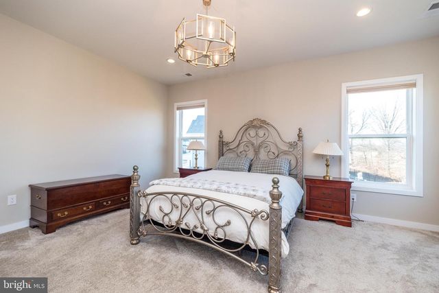 725 CONRAD DR, Warrington, PA 18976