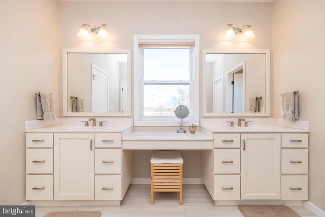 725 CONRAD DR, Warrington, PA 18976