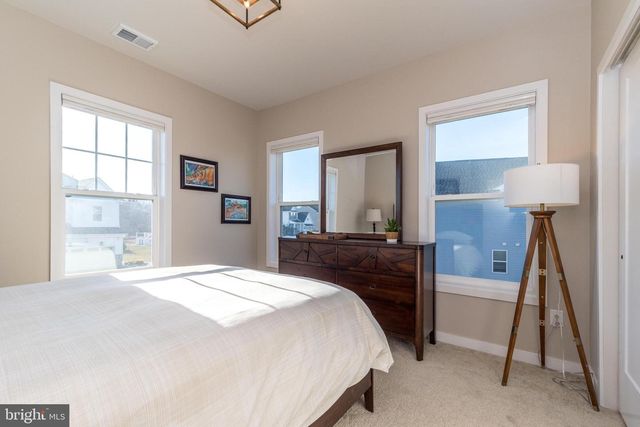 725 CONRAD DR, Warrington, PA 18976