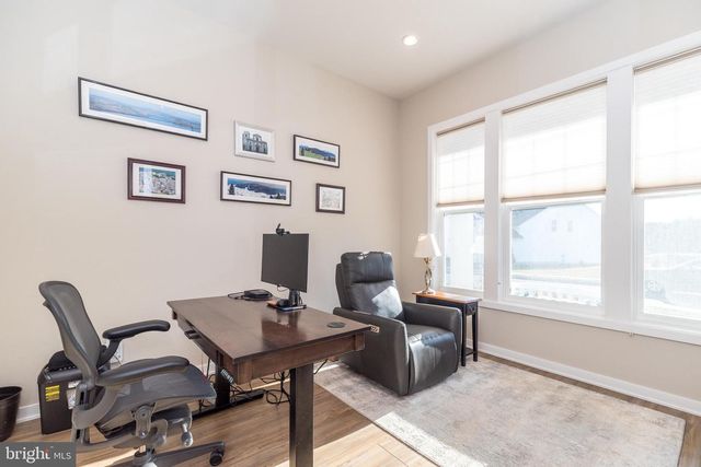 725 CONRAD DR, Warrington, PA 18976