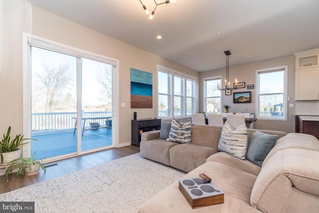 725 CONRAD DR, Warrington, PA 18976