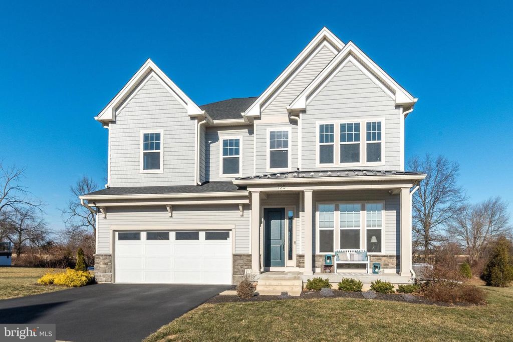 725 CONRAD DR, Warrington, PA 18976