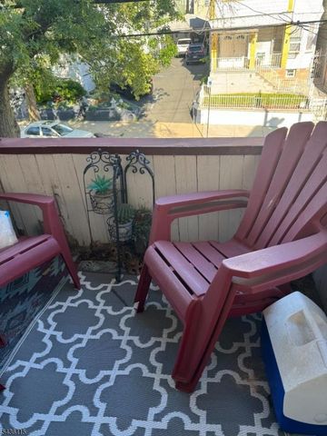 254 Parker St, Newark City, NJ 07104