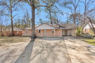 2213 N Thompson Street, Conroe, TX 77303