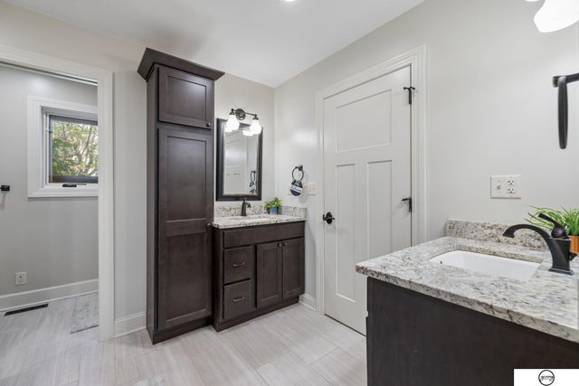 5710 S 88Th Street, Lincoln, NE 68526