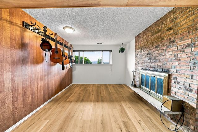 1729 S Jackson Avenue, Tacoma, WA 98465