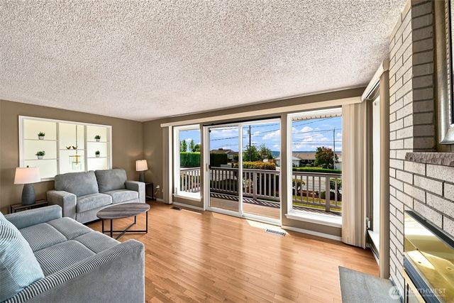 1729 S Jackson Avenue, Tacoma, WA 98465
