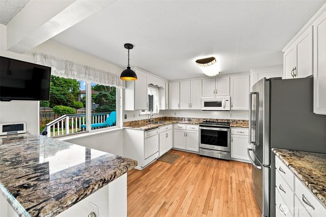 1729 S Jackson Avenue, Tacoma, WA 98465