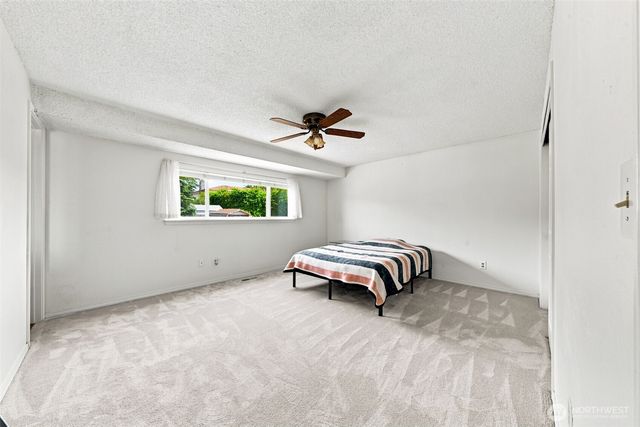 1729 S Jackson Avenue, Tacoma, WA 98465