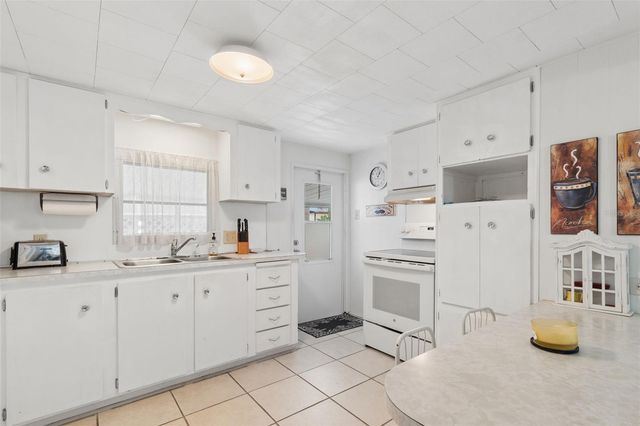 18675 US HIGHWAY 19 N 116, Clearwater, FL 33764