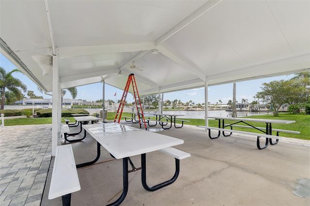 18675 US HIGHWAY 19 N 116, Clearwater, FL 33764