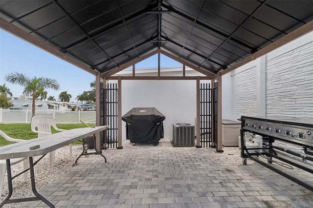 18675 US HIGHWAY 19 N 116, Clearwater, FL 33764