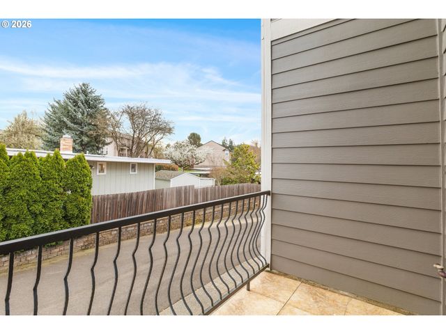 9402 Se CAUSEY Ave, Happy Valley, OR 97086