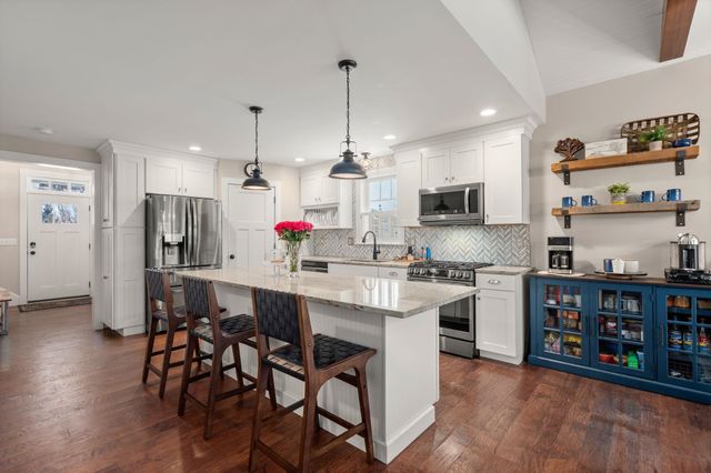 1 Firefly Landing, Newmarket, NH 03857