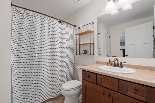 1 Firefly Landing, Newmarket, NH 03857