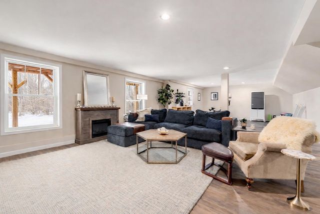 1 Firefly Landing, Newmarket, NH 03857