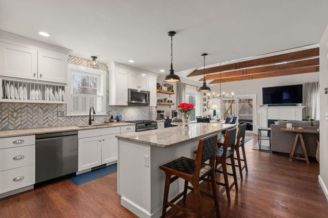 1 Firefly Landing, Newmarket, NH 03857