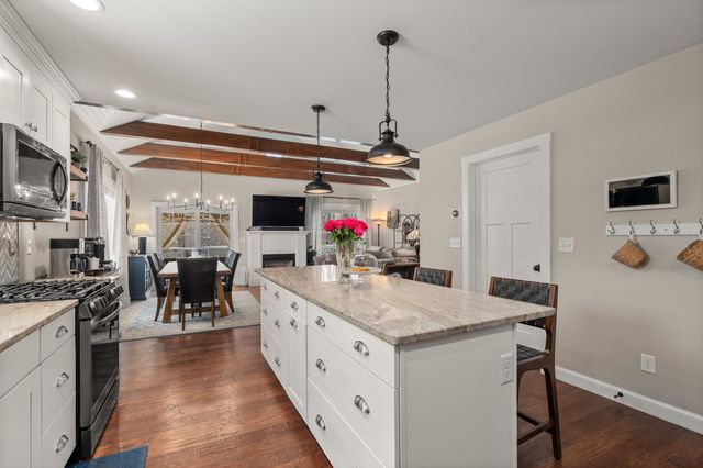 1 Firefly Landing, Newmarket, NH 03857