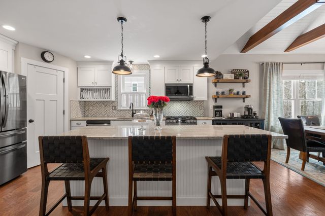 1 Firefly Landing, Newmarket, NH 03857