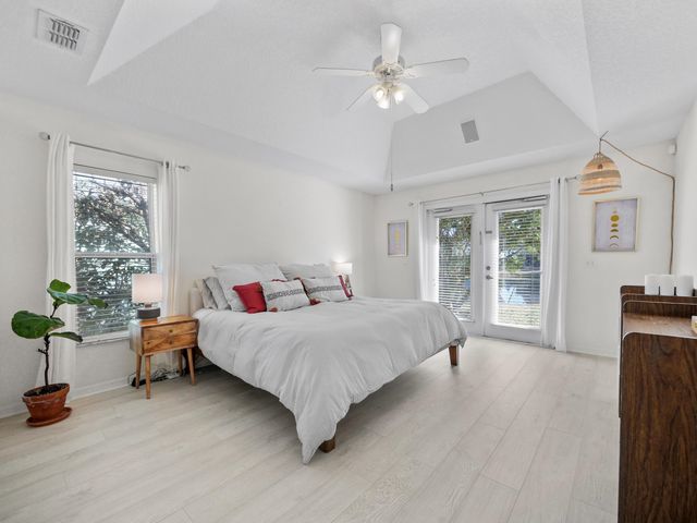 520 Peninsula Ct, St Augustine, FL 32080