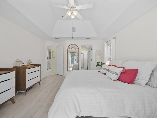 520 Peninsula Ct, St Augustine, FL 32080