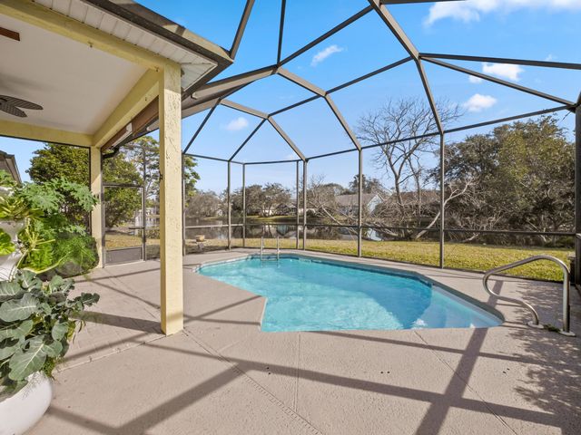 520 Peninsula Ct, St Augustine, FL 32080