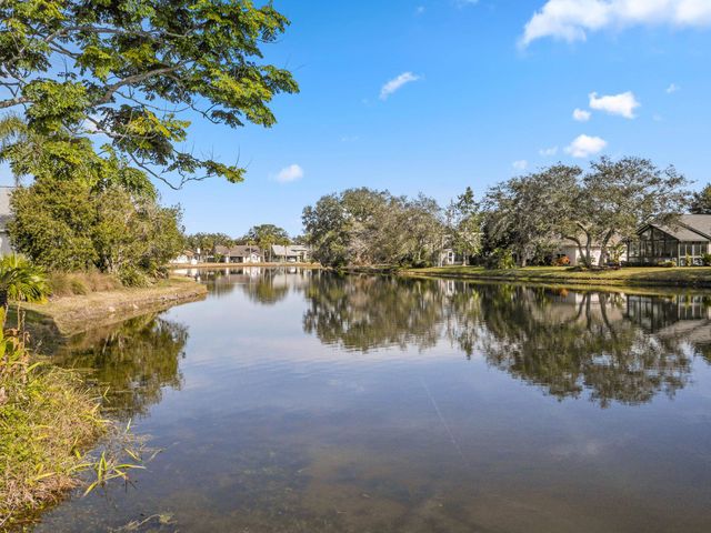 520 Peninsula Ct, St Augustine, FL 32080