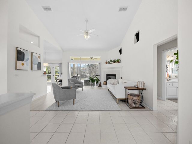 520 Peninsula Ct, St Augustine, FL 32080