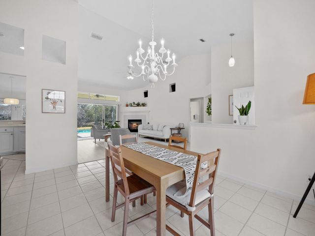 520 Peninsula Ct, St Augustine, FL 32080