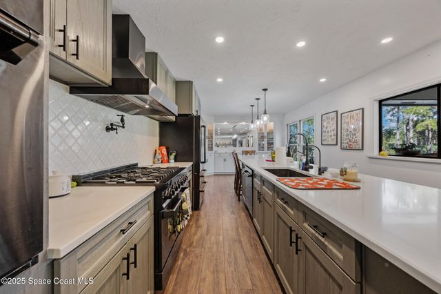 6885 Orchid Tree Drive, Grant, FL 32949