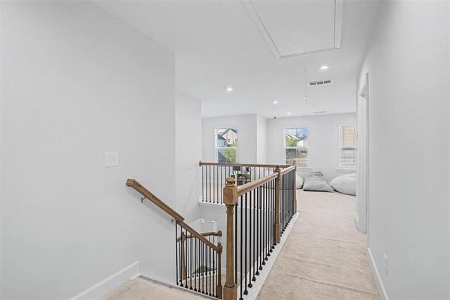 669 Fairway Drive, Acworth, GA 30101