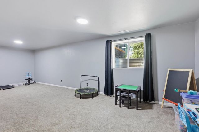 3404 E Buckley Ct, Mead, WA 99021