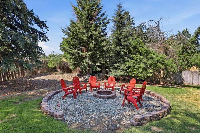 3404 E Buckley Ct, Mead, WA 99021
