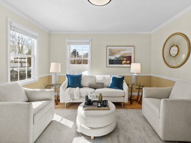 615 Saw Mill Brook Pkway, Newton, MA 02459