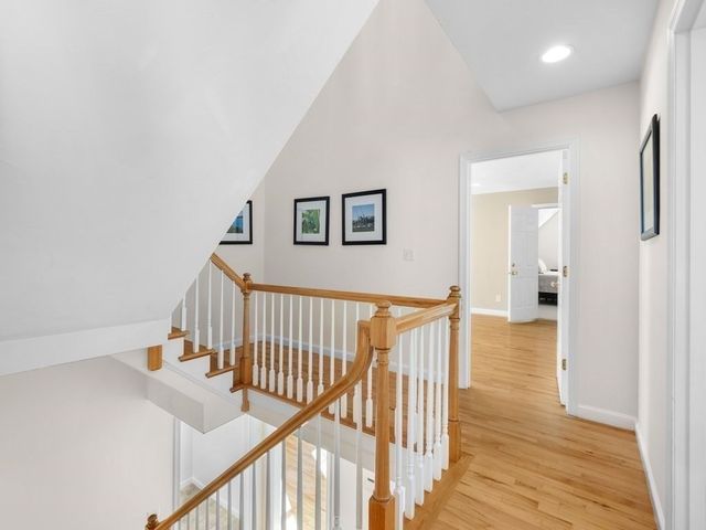 615 Saw Mill Brook Pkway, Newton, MA 02459