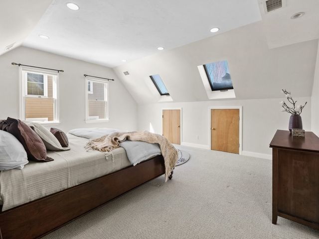 615 Saw Mill Brook Pkway, Newton, MA 02459