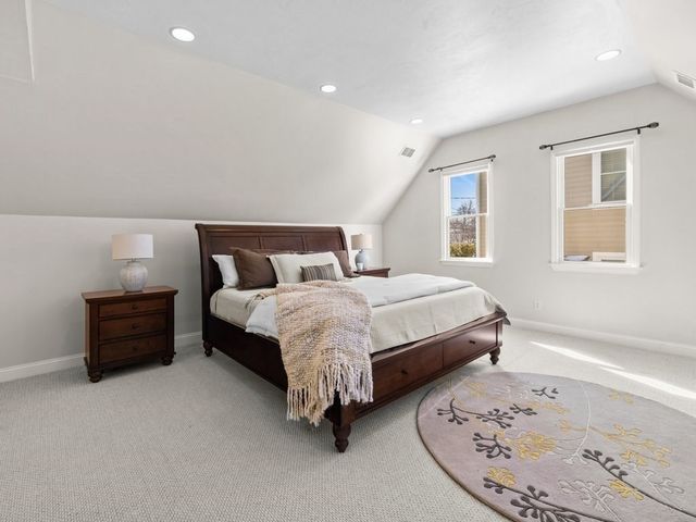 615 Saw Mill Brook Pkway, Newton, MA 02459