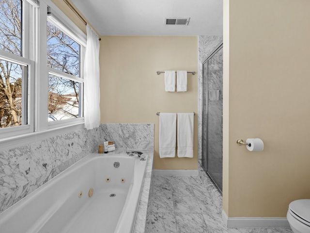 615 Saw Mill Brook Pkway, Newton, MA 02459