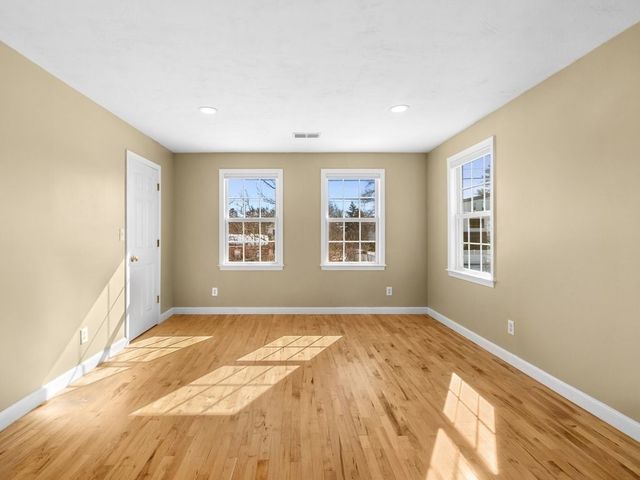615 Saw Mill Brook Pkway, Newton, MA 02459