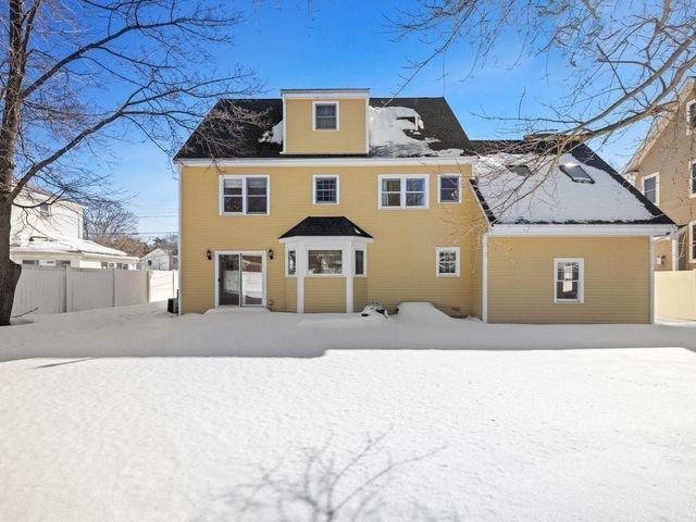 615 Saw Mill Brook Pkway, Newton, MA 02459