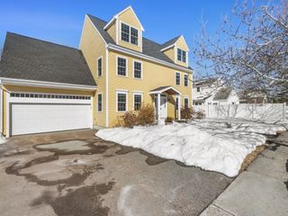 615 Saw Mill Brook Pkway, Newton, MA 02459