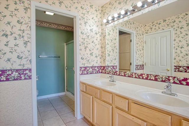 1731 Redwood Lane, Mchenry, IL 60050