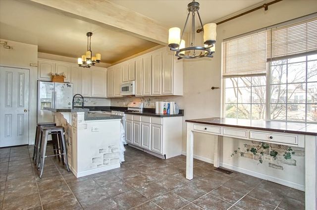 1731 Redwood Lane, Mchenry, IL 60050