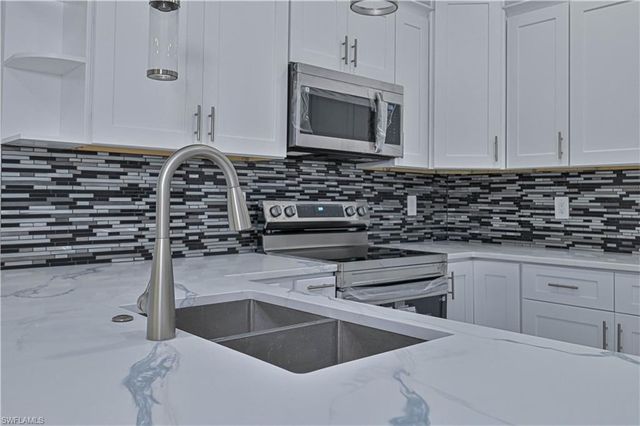 4338 Lexington AVE, Fort Myers, FL 33905