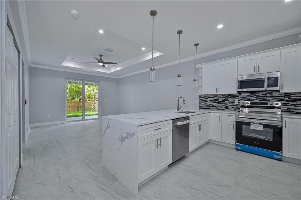 4338 Lexington AVE, FORT MYERS, FL 33905 — photo 2