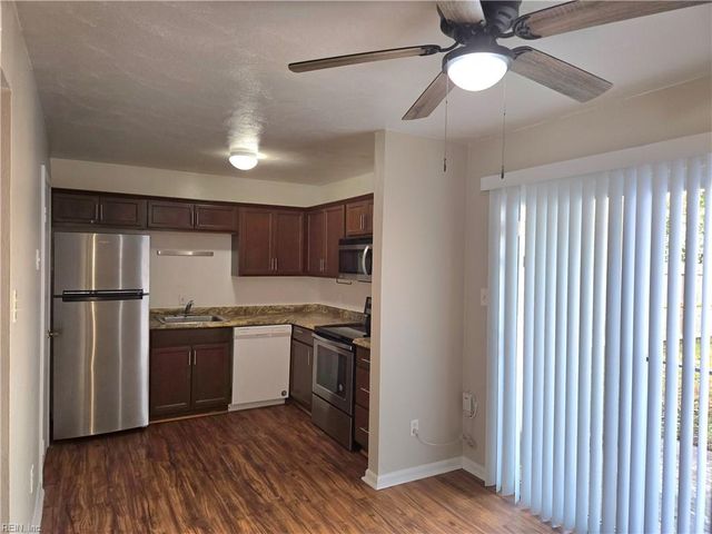 5602 Banbury CT, Virginia Beach, VA 23462
